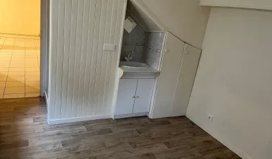 miniatureLocation Villeneuve-sur-Yonne Maison 695d6c08a8672