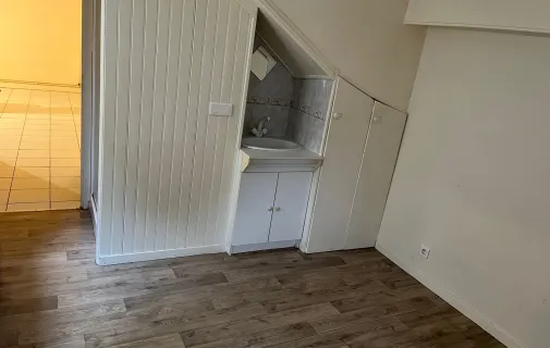 Location Villeneuve-sur-Yonne Maison 695d6c08a867