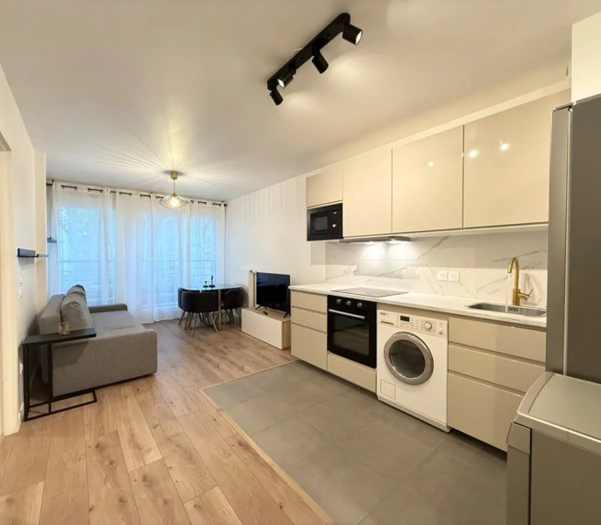 Location Clichy Appartement 695fcd5ab08b