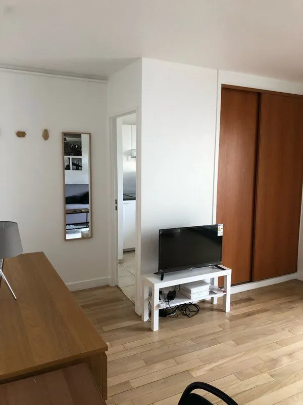 Location Suresnes Appartement 6961011c78804