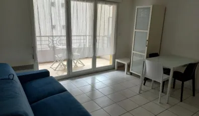 miniatureLocation Nice Appartement 69610374da052