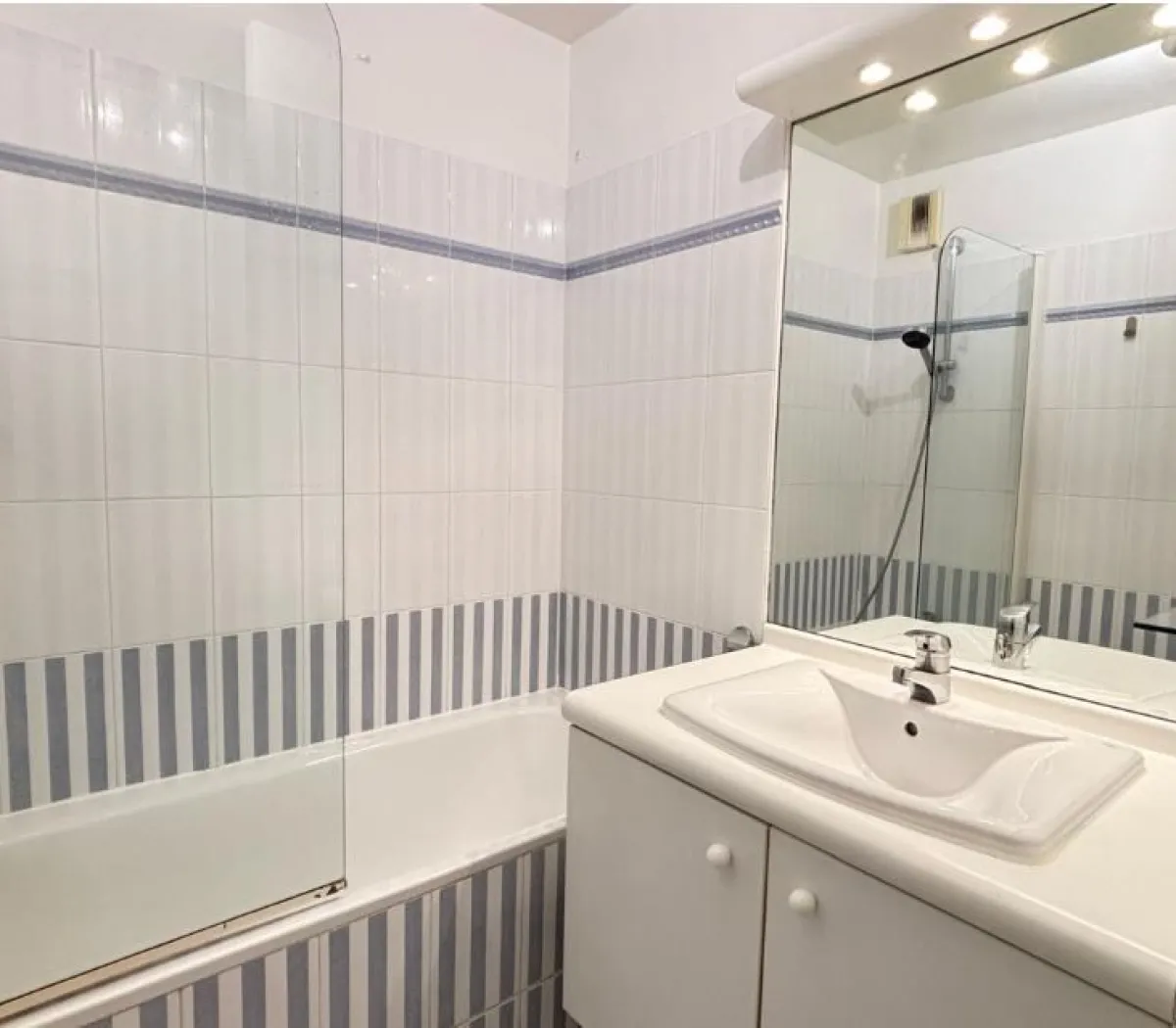 Location Levallois-Perret Appartement 69627f6a460d