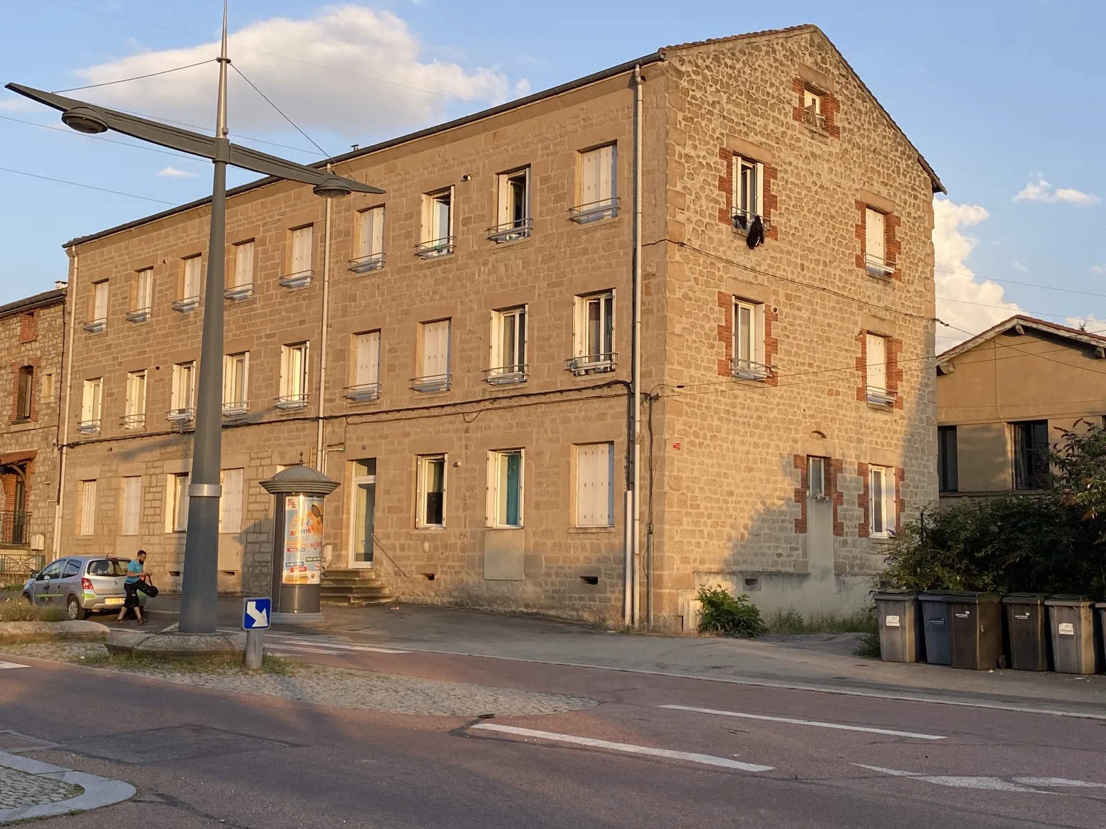 Location Le Chambon-Feugerolles Appartement 69639ec057c84