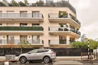 Location Neuilly-sur-Seine Appartement 6963de5a48675