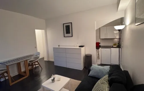 Location Neuilly-sur-Seine Appartement 69694c9c8380