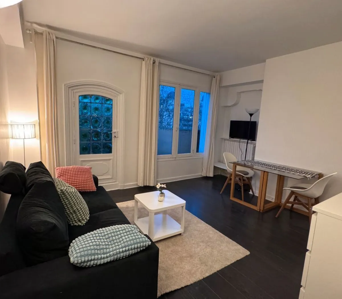 Location Neuilly-sur-Seine Appartement 69694c9c8380