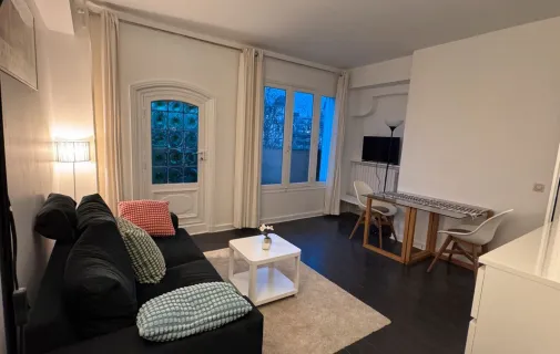 Location Neuilly-sur-Seine Appartement 69694c9c8380