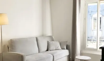 miniatureLocation Paris Appartement 6969f676bfb32