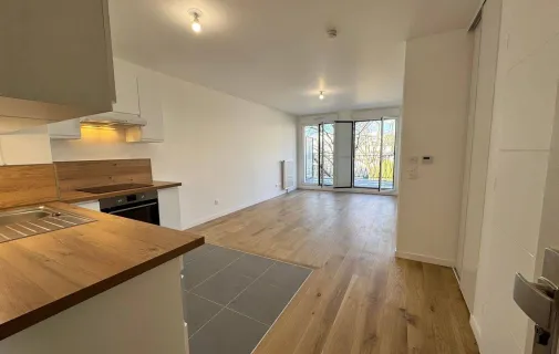 Location Le Plessis-Robinson Appartement 696a15168bd7