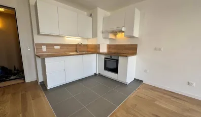 miniatureLocation Le Plessis-Robinson Appartement 696a15168bd72