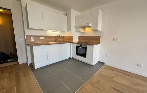 Location Le Plessis-Robinson Appartement 696a15168bd7