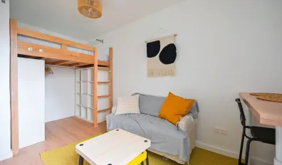 miniatureLocation Pantin Appartement 696b6a9c0af02