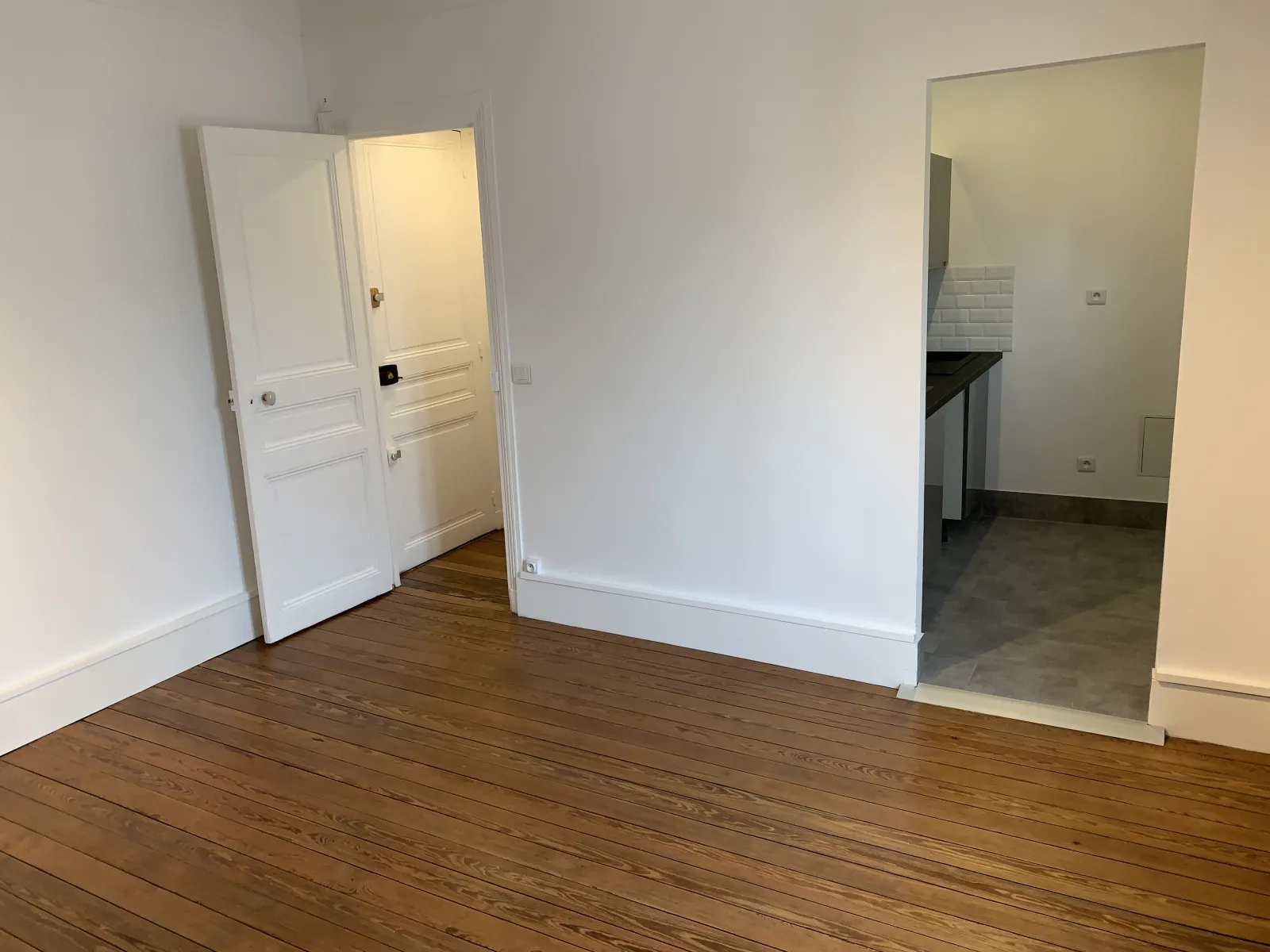 Location Asnières-sur-Seine Appartement 696d09c4711a1