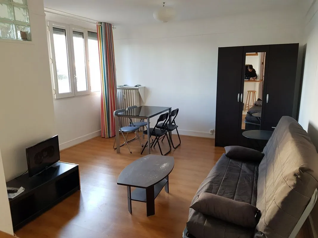 Location Issy-les-Moulineaux Appartement 696d55dfd60d1