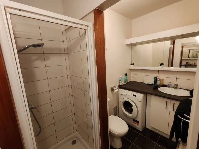 Location Bron Appartement 696df5e9db033