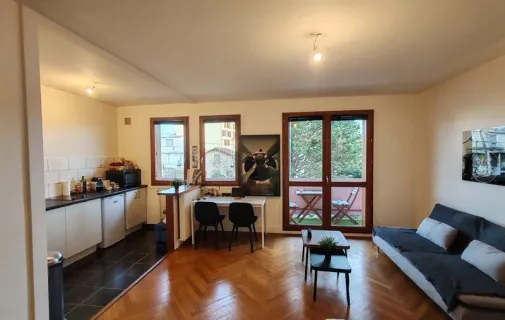 Location Bron Appartement 696df5e9db03