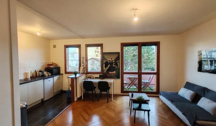 Location Bron Appartement 696df5e9db031