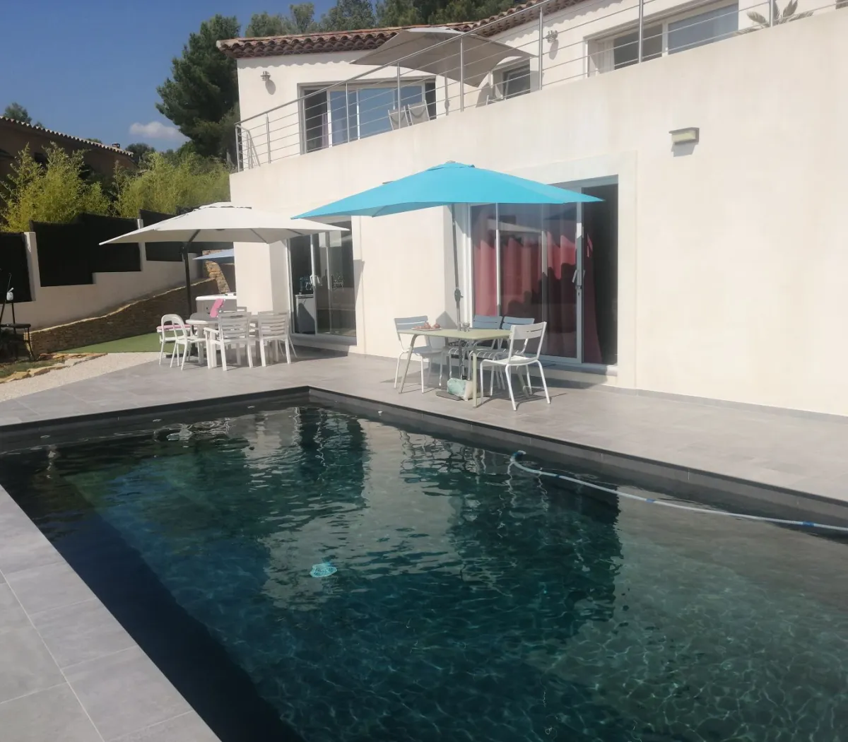 Location La Cadière-d'Azur Appartement 696f945e1f46