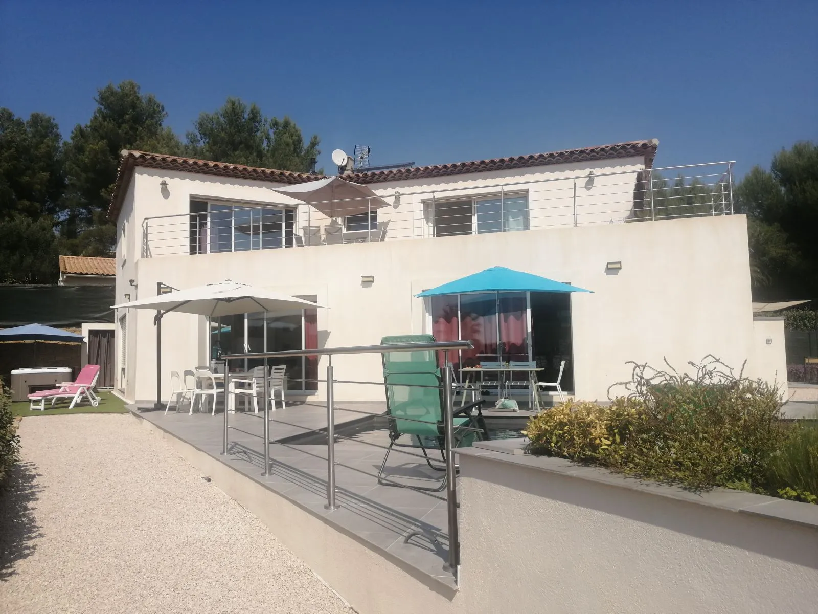 Location La Cadière-d'Azur Appartement 696f945e1f46