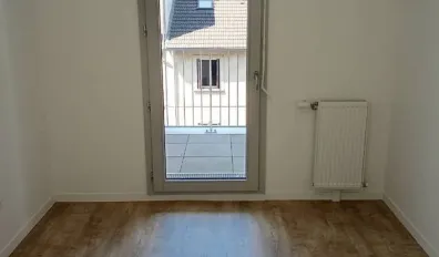 miniatureLocation La Courneuve Appartement 6970f60ec7732