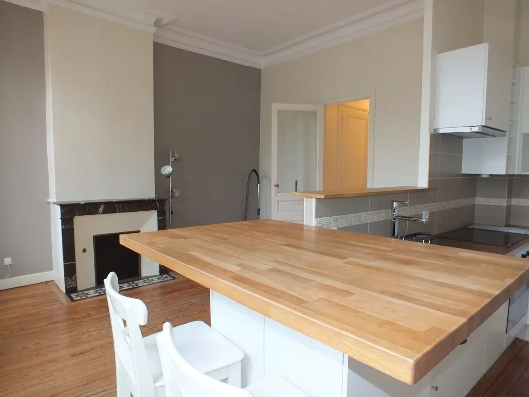 Location Bordeaux Appartement 697109b8b4ef4