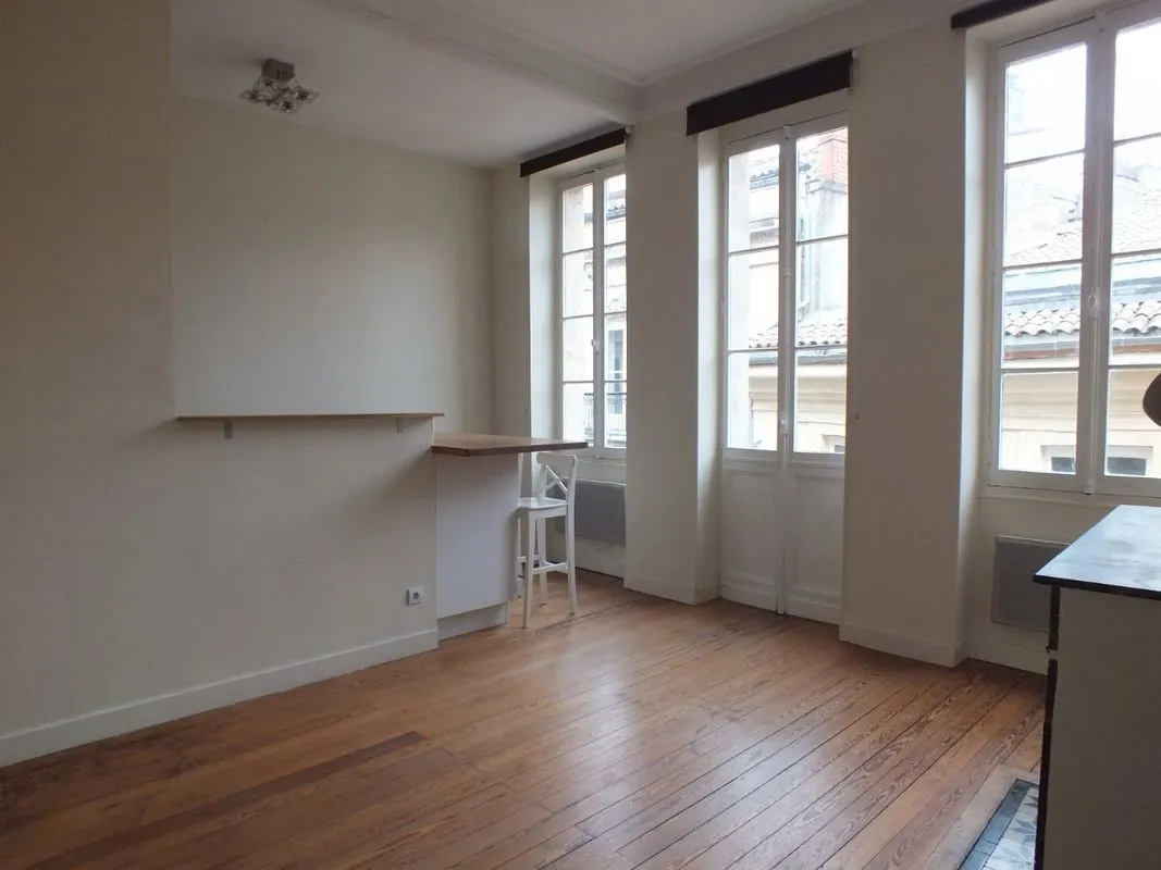 Location Bordeaux Appartement 697109b8b4ef1