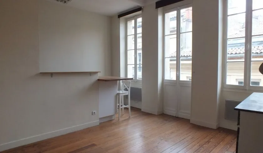 Location Bordeaux Appartement 697109b8b4ef1