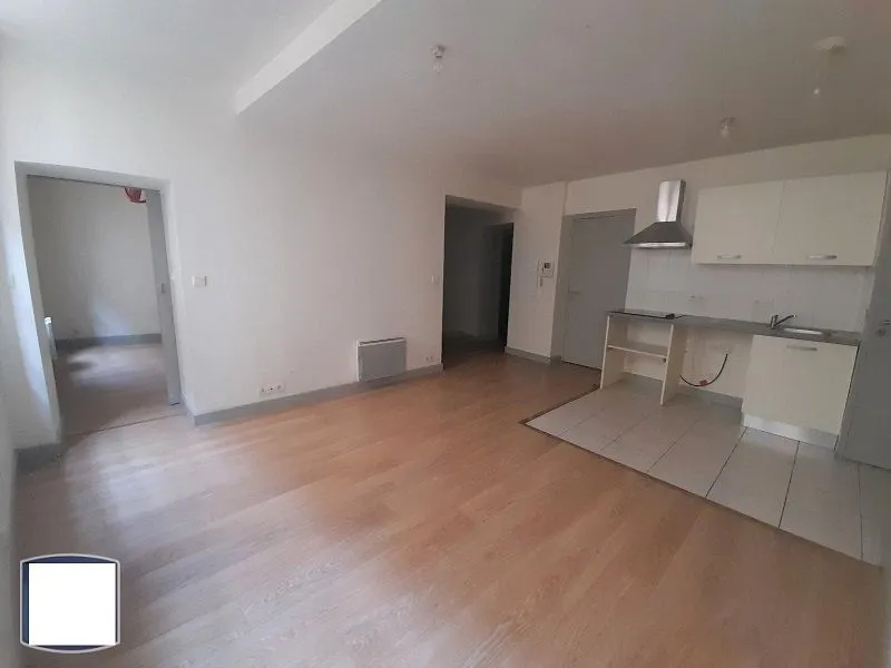 Location Carpentras Appartement 697225221306