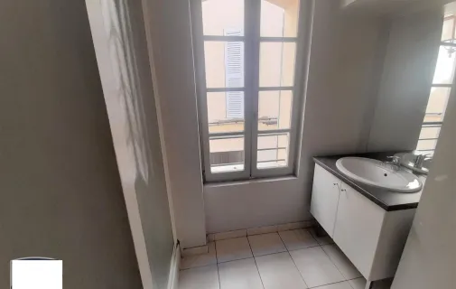 Location Carpentras Appartement 697225221306