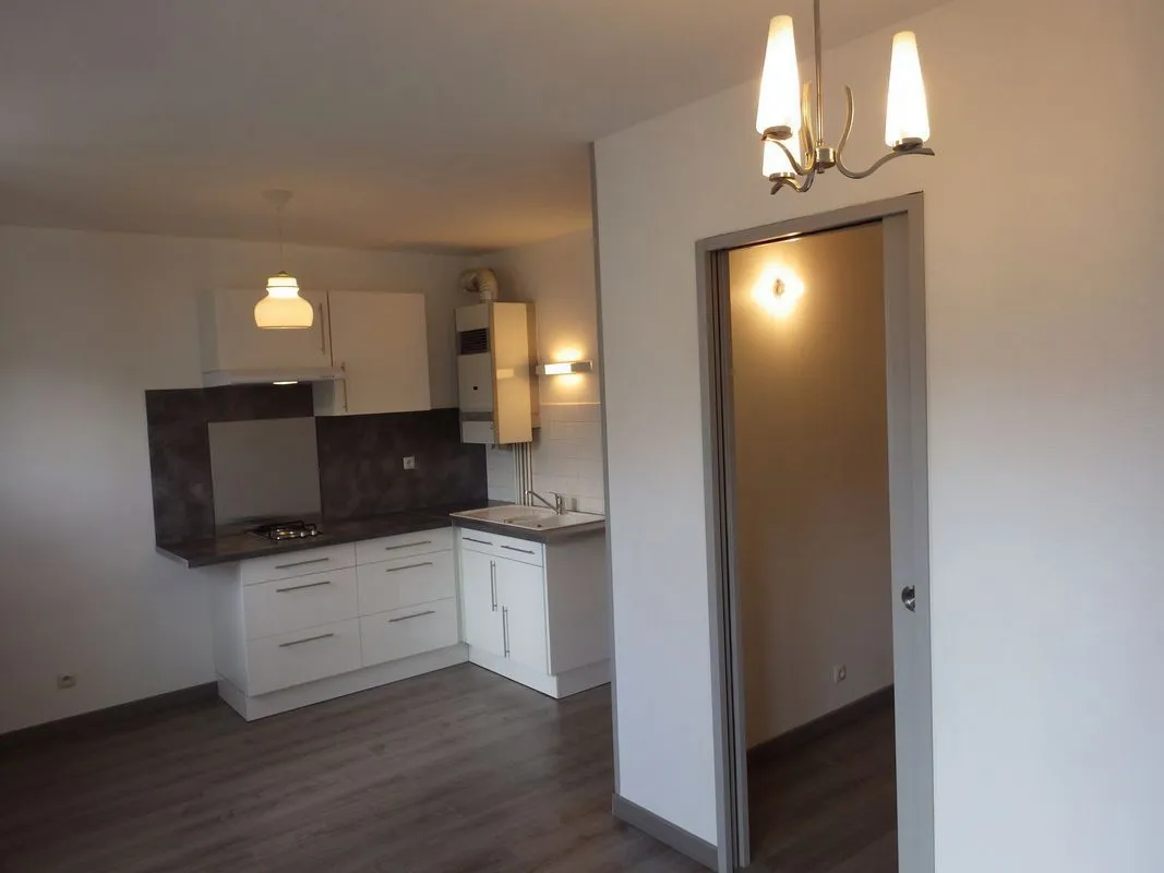 Location Clermont-Ferrand Appartement 697251f2bee7