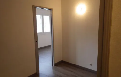 Location Clermont-Ferrand Appartement 697251f2bee7