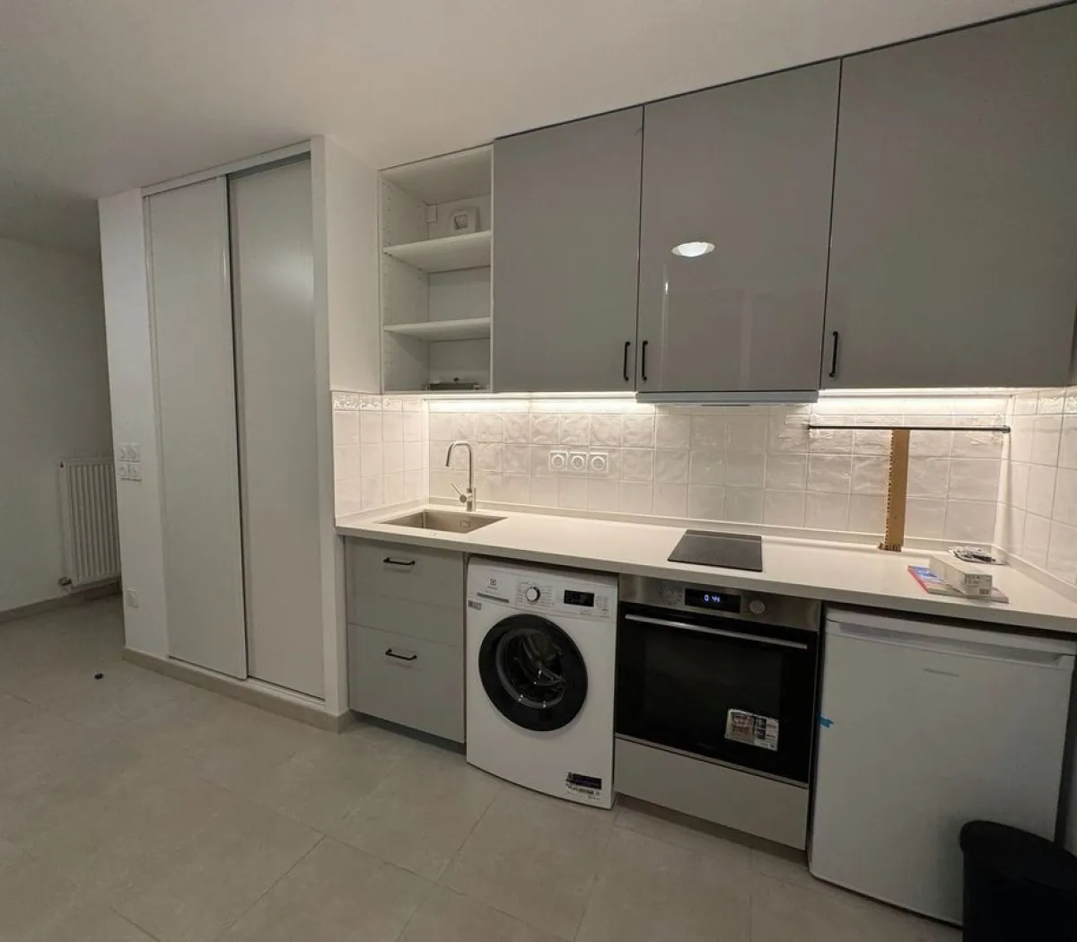 Location Asnières-sur-Seine Appartement 69729c703168