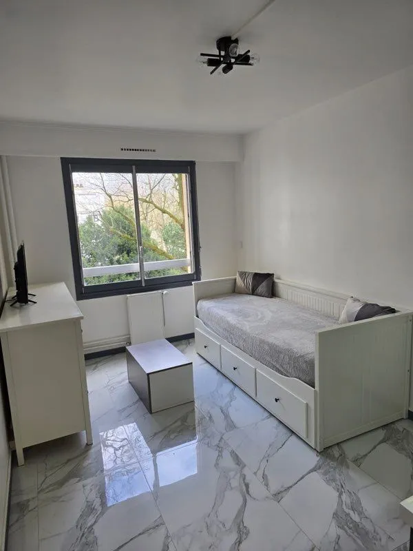 Location Ivry-sur-Seine Appartement 6973f1501e781