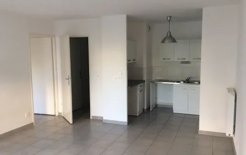 Location Bordeaux Appartement 6973f28e4a03