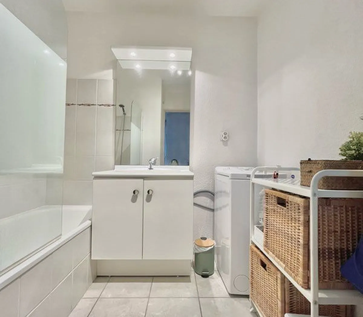 Location Villeurbanne Appartement 6973f7a4eed5