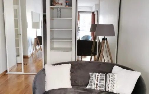 Location Courbevoie Appartement 69747f4b223c