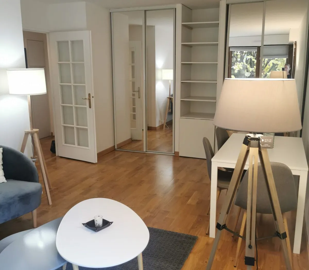 Location Courbevoie Appartement 69747f4b223c