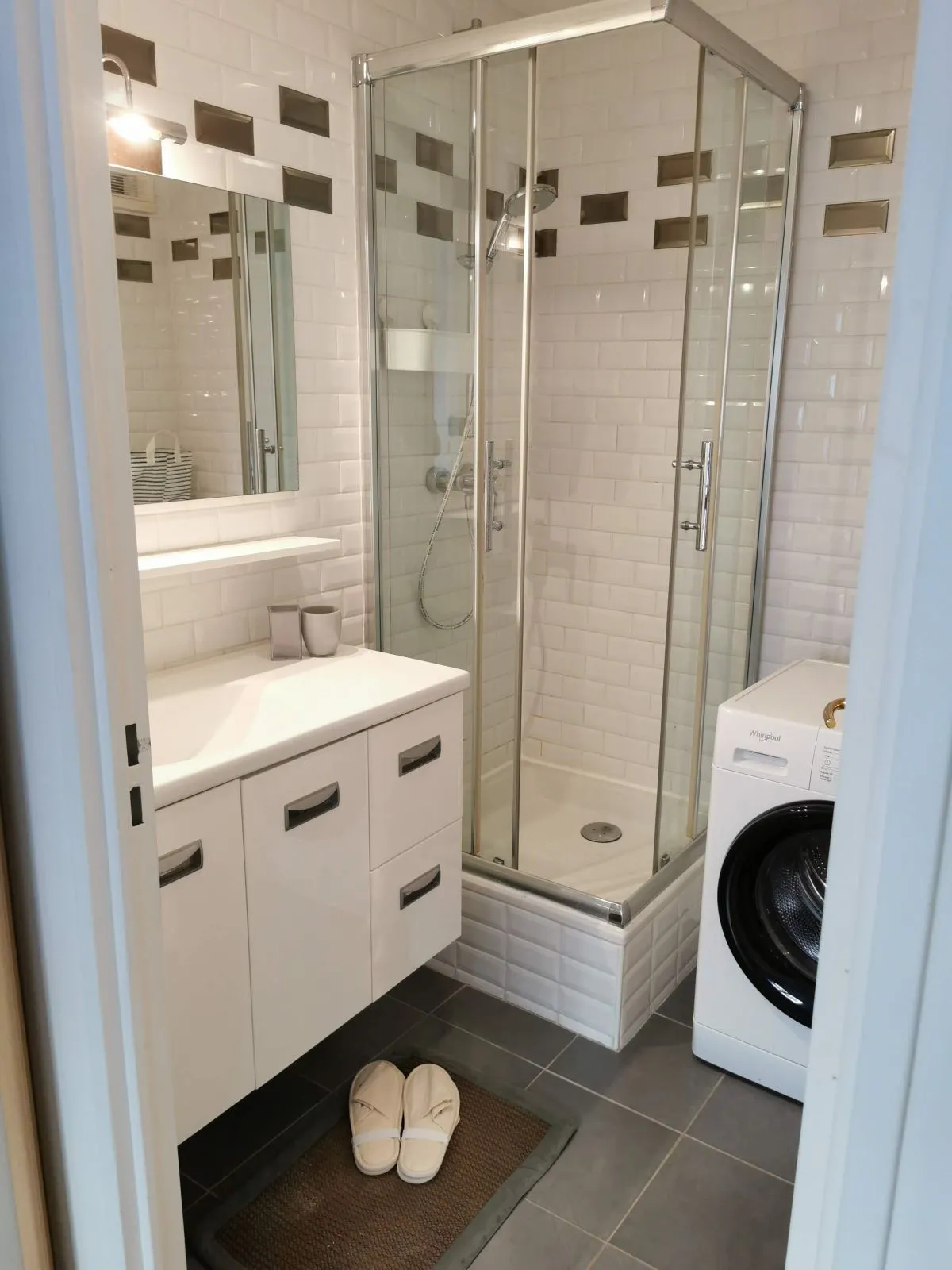 Location Courbevoie Appartement 69747f4b223c