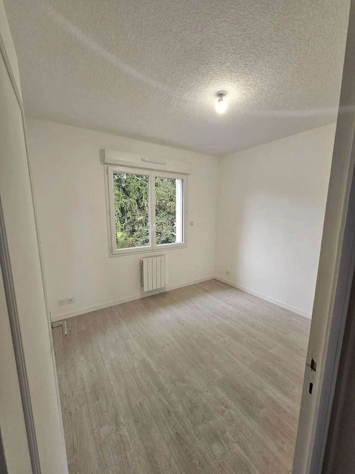 Location La Chapelle-Vendômoise Maison 69764adc9a33