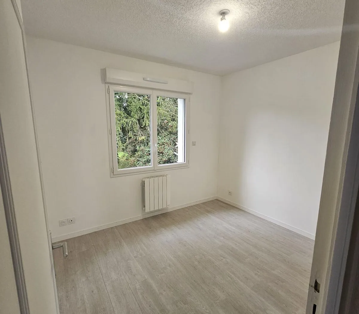 Location La Chapelle-Vendômoise Maison 69764adc9a33