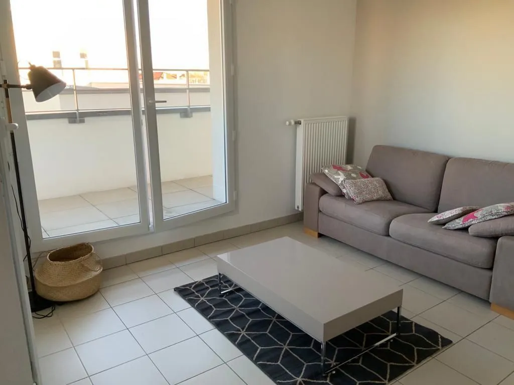 Location Lyon Appartement 6976998997eb