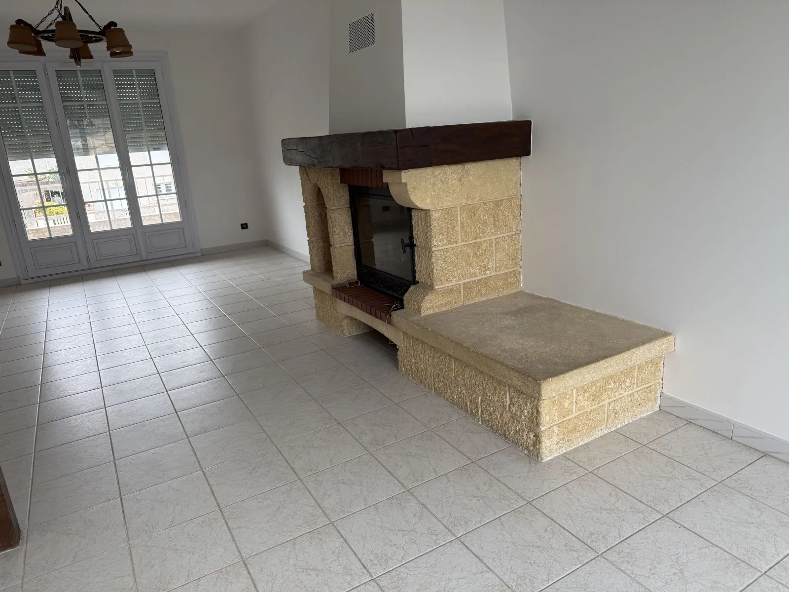 Location Charmes-sur-Rhône Maison 6976b1455411