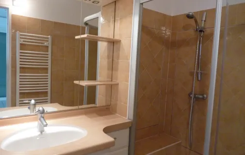 Location Aix-en-Provence Appartement 69771cc595e5