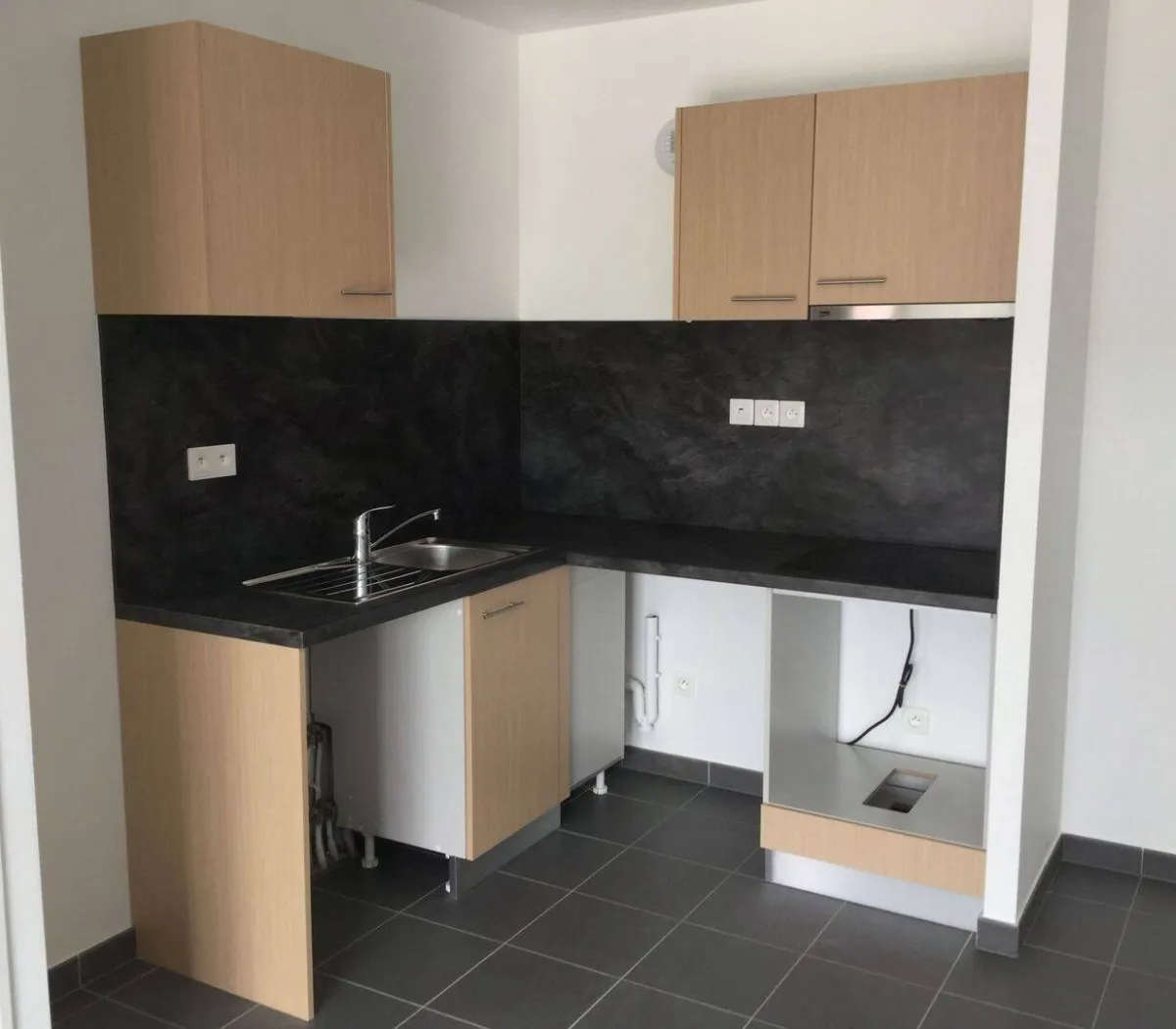 Location Tours Appartement 697747868792