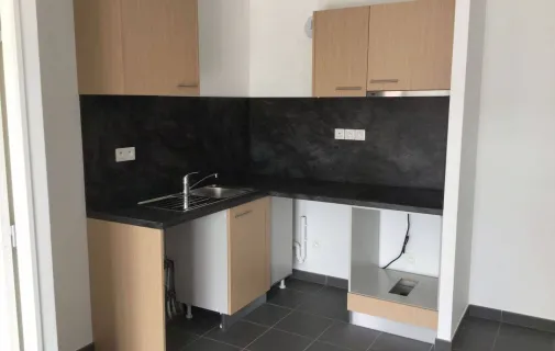 Location Tours Appartement 697747868792