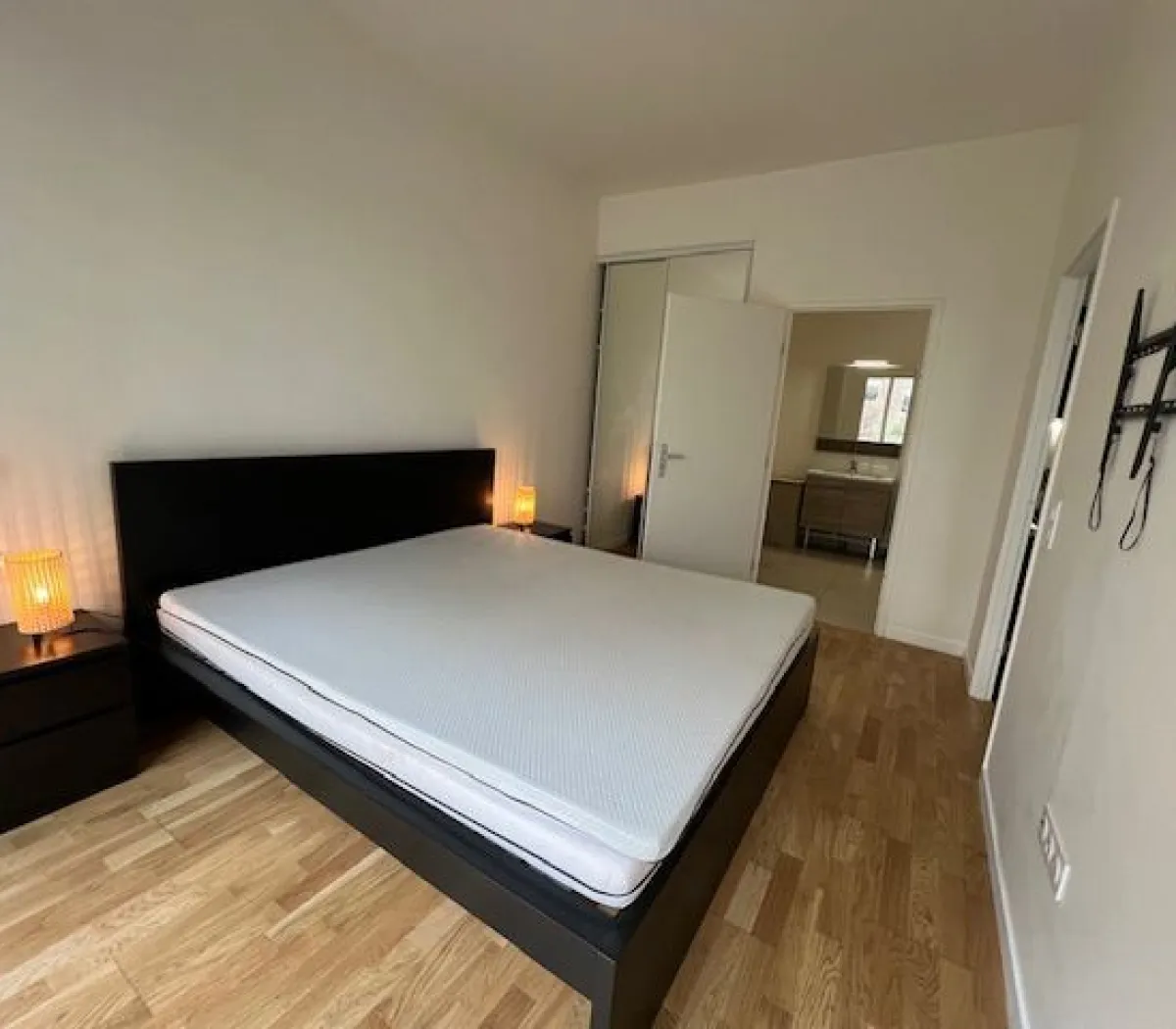 Location Asnières-sur-Seine Appartement 697752f61dcb