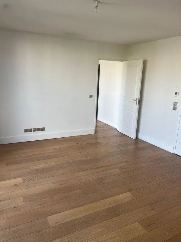 Location Montrouge Appartement 697bc92db903