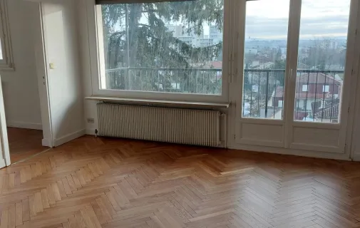 Location Bron Appartement 697c5a03701e