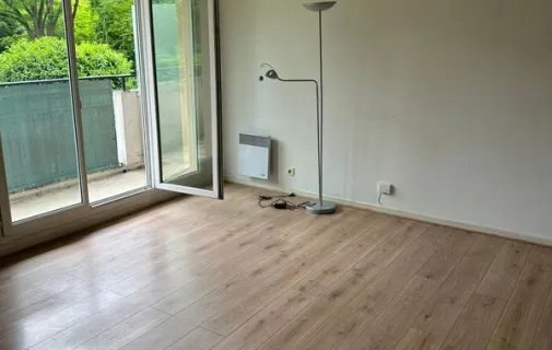 Location Courbevoie Appartement 697d93c02ffc