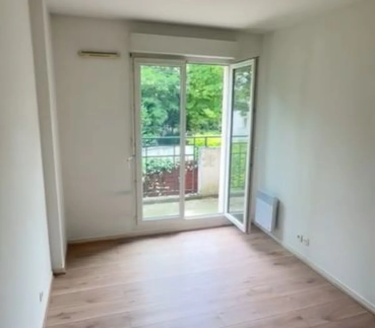 Location Courbevoie Appartement 697d93c02ffc